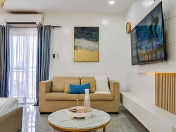 Fully Furnished Spacious Condo For Rent in Malabanias, Angeles City