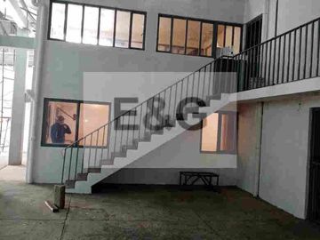 Renta de Bodega Comercial o Nave Industrial en zona de Manzanilla