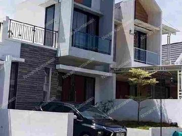 RUMAH 2 LANTAI RASA VILLA VIEW GUNUNG PACET MOJOKERTO