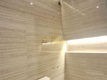 RUMAH BARU, 2 LANTAI, 8 MENIT BANDARA ADI SUCIPTO