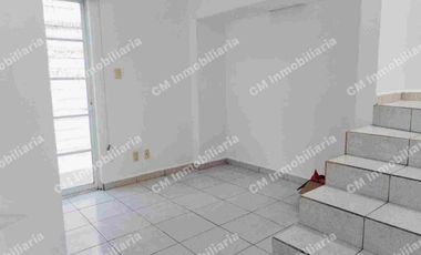 Casa en VENTA a 100 mts de la carretera 57 ( Poza Real ) Excelente opción