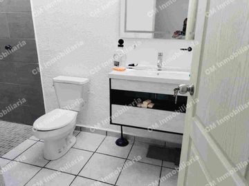 Casa en VENTA a 100 mts de la carretera 57 ( Poza Real ) Excelente opción