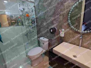 Rumah Pantai Mentari dijual siap huni (full furnish)