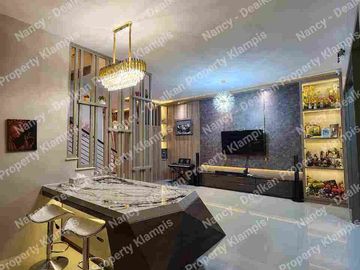Rumah Pantai Mentari dijual siap huni (full furnish)