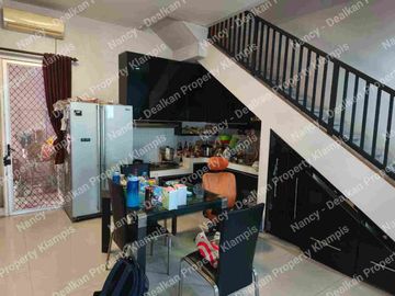 Rumah Pakuwon City dijual cepat siap huni