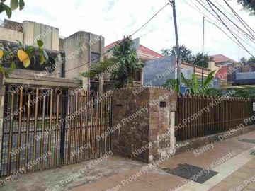 Rumah Hitung Tanah Nol Jalan Raya Darmo dijual cepat