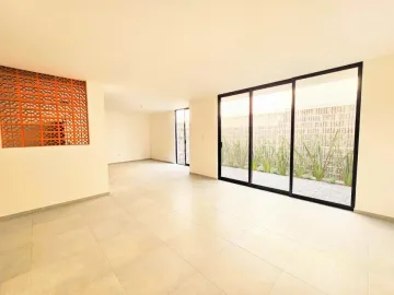Casa en Condominio en Fracc. Acacia, Zibatá, Queretáro
