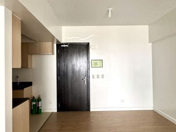 FOR SALE! 1 Bedroom in High Park Vertis North, Quezon City