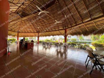 CASA EN VENTA EN ESQUINA EN SALAGUA