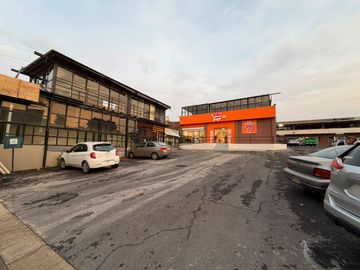 Renta Local Comercial en Plaza Comercial Fraccionamiento El Fortin