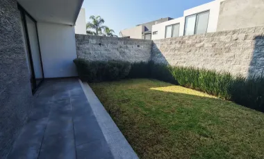 Casa en Venta en Lomas de Angelópolis III, Excelente Opción con Acabados Premium