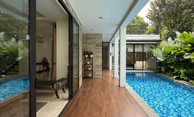 DIJUAL RUMAH KEMANG JAKARTA SELATAN - Rumah cantik dan nyaman di perumahan Mutiara Kemang