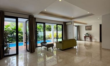DIJUAL RUMAH KEMANG JAKARTA SELATAN - Rumah cantik dan nyaman di perumahan Mutiara Kemang