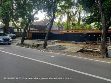 Dijual cepat kav dekat jalan meruya selatan  pinggir jalan raya cocok untuk apa saja status hak milik nego