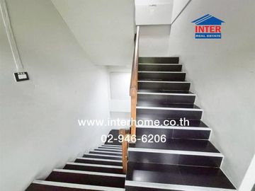 Commercial building, 5 floors, 37 sq m., commercial building, Soi Thetsaban Rangsan Nuea Soi 2, near Bon Marche Market Park, Prachachuen Road, Soi The