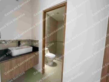 CASA NUEVA EN RENTA EN CONDOMINIO 6 CASAS CENTRO SUR DE CUERNA