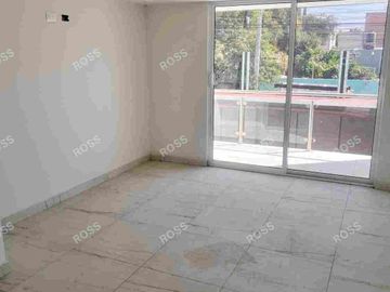 Linda casa  amplia 6 recámaras Colonia  Patrimonio.  Casa grande,   con ampliación segundo y tercer nivel.