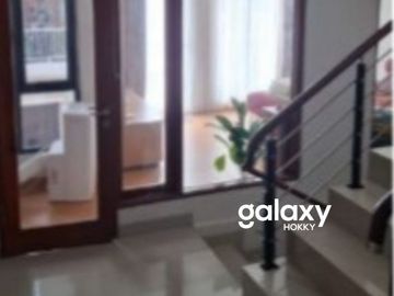 DISEWAKAN RUMAH SEMI VILLA 3 LANTAI DI WIDJAYA RESIDENCE SANUR DENPASAR, BALI