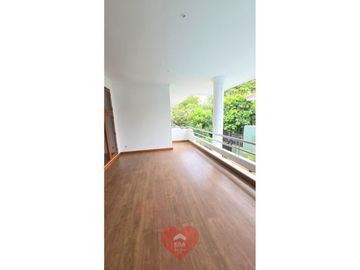 Rumah Mewah Lokasi Strategis di Permata Hijau, Jakarta Selatan