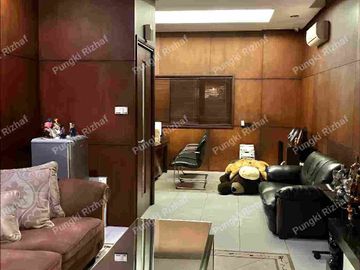 Dijual Ruko Aktif 3 Lantai Strategis di Jalan Utama Masuk Kawasan Bintaro - Jakarta Selatan