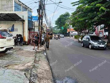 Dijual Ruko Aktif 3 Lantai Strategis di Jalan Utama Masuk Kawasan Bintaro - Jakarta Selatan
