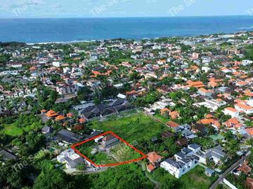 TANAH PERERENAN BONUS VILLA DEKAT PANTAI