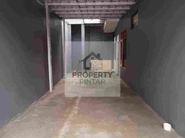 DI JUAL RUMAH BESAR MURAH BAGUS GARASI MUAT 4 MOBIL AKSES JLN LEBAR DLM KOMPLEK DI PAMULANG TANGSEL