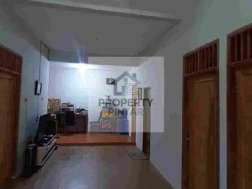 DI JUAL RUMAH BESAR MURAH BAGUS GARASI MUAT 4 MOBIL AKSES JLN LEBAR DLM KOMPLEK DI PAMULANG TANGSEL