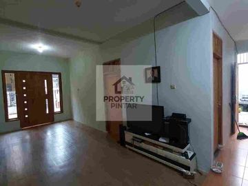 DI JUAL RUMAH BESAR MURAH BAGUS GARASI MUAT 4 MOBIL AKSES JLN LEBAR DLM KOMPLEK DI PAMULANG TANGSEL