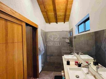Casa Campestre en Parcelación cerrada El Retiro se acepta permuta en parte de pago