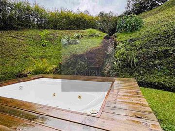 Casa Campestre en Parcelación cerrada El Retiro se acepta permuta en parte de pago