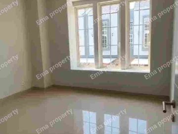 Dijual rumah siap huni Wisata Bukit Mas 1 cluster Paddington Wiyung