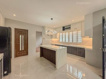 Ayala Alabang Village | House and Lot For Rent- #9358