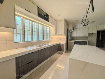 Ayala Alabang Village | House and Lot For Rent- #9358