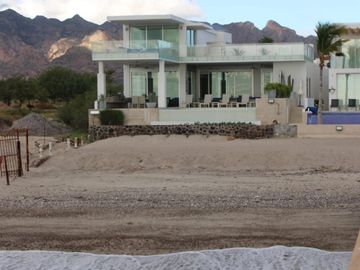 RESIDENCIA FRENTE A MAR- PUESTA DEL SOL EN SAN CARLOS