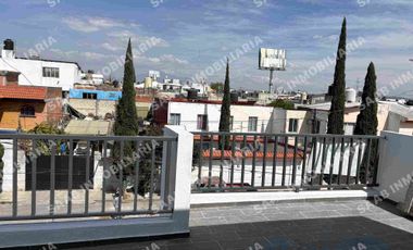 Casa en Arboledas de loma bella