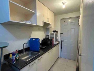 SM BERKELEY RESIDENCES, Katipunan, Fully Furnished Studio Unit