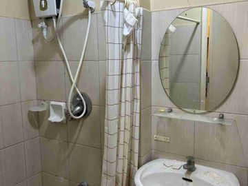 SM BERKELEY RESIDENCES, Katipunan, Fully Furnished Studio Unit