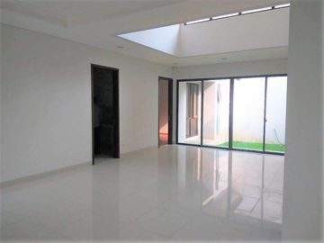 Rumah Dekat Akses Tol, Kampus, dan Mall di Cluster Prestigia The Eminent BSD City