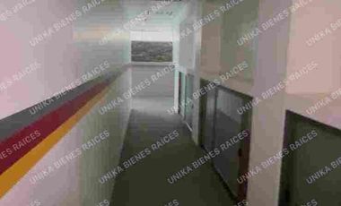 OFICINA DE 95m2 CON CUBÍCULOS PRIVADOS Y RECEPCIÓN DENTRO DE EDIFICIO CORPORATIVO
