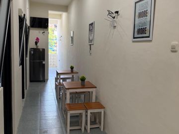 DIJUAL CEPAT RUMAH KOST DAN RUMAH INDUK 19 KAMAR MANDI DALAM KOTA MALANG FULL PENGHUNI AUTO PILOT SEGITIGA EMAS KOS BUTUH UANG BU