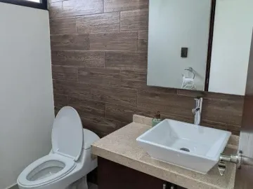✨ ¿ Cansado De Promesas Incumplidas Y De Perder Tu Dinero? Aquí Sí Recibes Tu Casa Rápido Y Seguro, Casa en Saltillo 2000 por $725,000 MXN