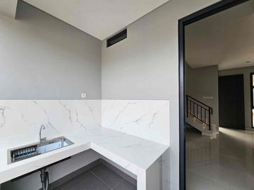 Rumah 2 Lantai Dekat Grandwisata Cluster Beverly Kota Legenda Bekasi