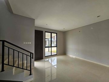 Rumah 2 Lantai Dekat Grandwisata Cluster Beverly Kota Legenda Bekasi