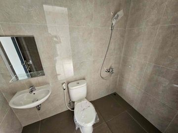 Rumah 2 Lantai Dekat Grandwisata Cluster Beverly Kota Legenda Bekasi