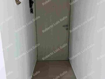 VENDO APTO 3er. PISO EN MANRIQUE CENTRAL
