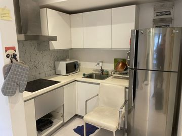 FOR SALE! 2 Bedrooms in The Gramercy Residences, Makati City