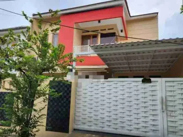 DISKON AKHIR TAHUN, JAUH DIBAWAH PASARAN, RUMAH 2 LANTAI MURAH MERIAH DAERAH PONDOK BAMBU!