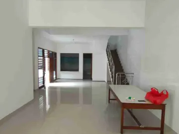 Dijual / Sewa Rumah Baru Renov Bagus siap Huni Daerah Ngagel Jaya Surabay