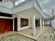 RUMAH SIAP HUNI DI CIPETE UTARA, KEBAYORAN BARU — LT 400 m², 5KT, LOKASI STRATEGIS DEKAT MRT